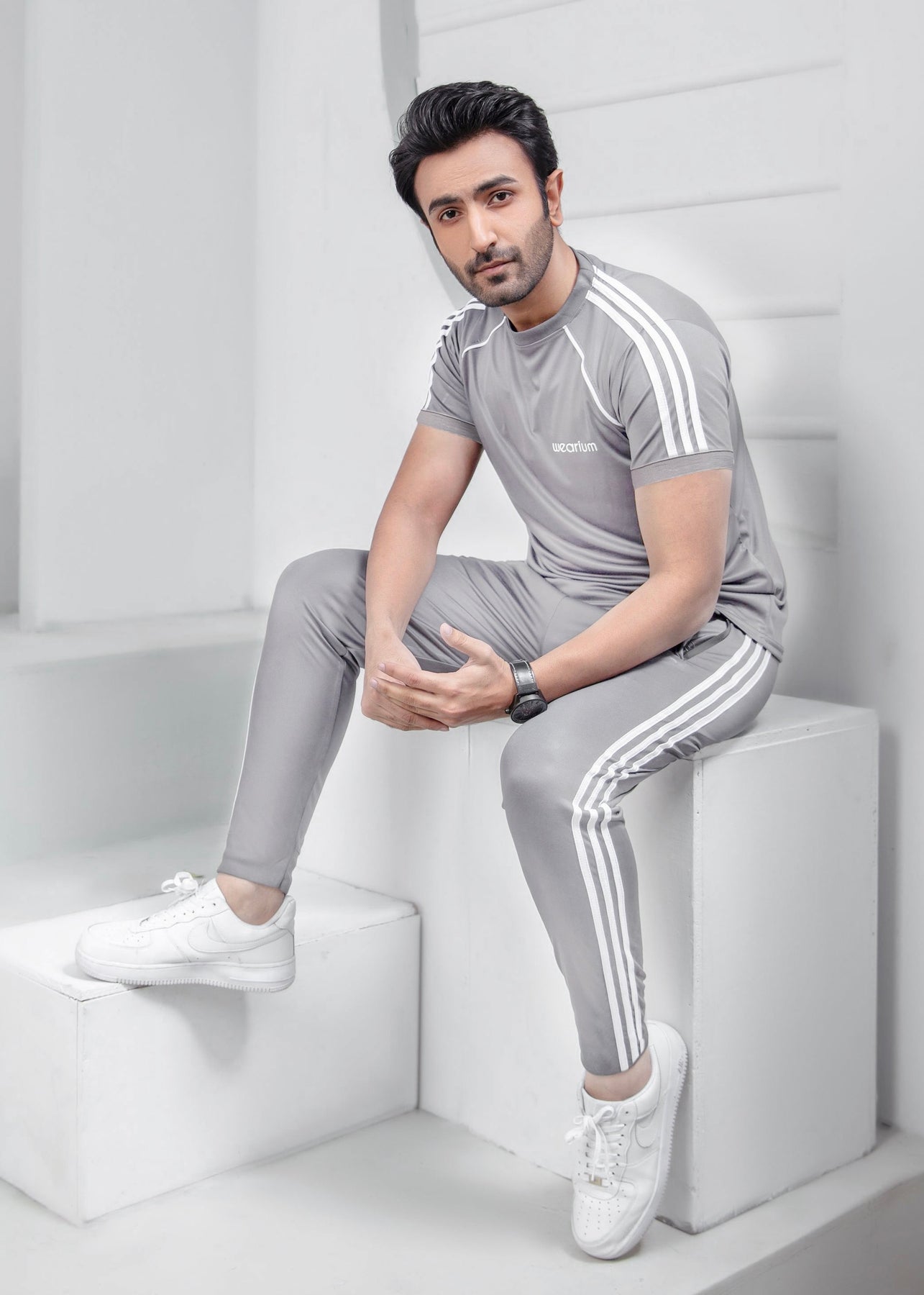 Saqqi's Best Loved - Pebble Grey Tri-Liner