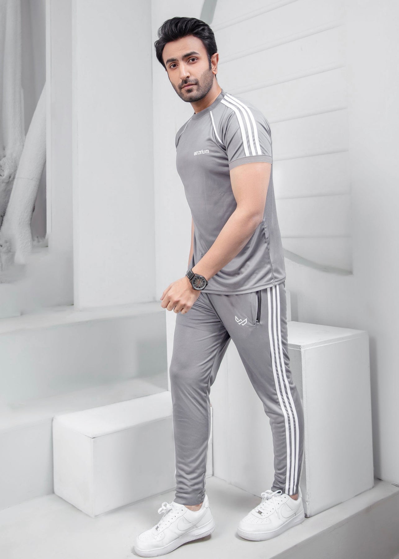 Saqqi's Best Loved - Pebble Grey Tri-Liner